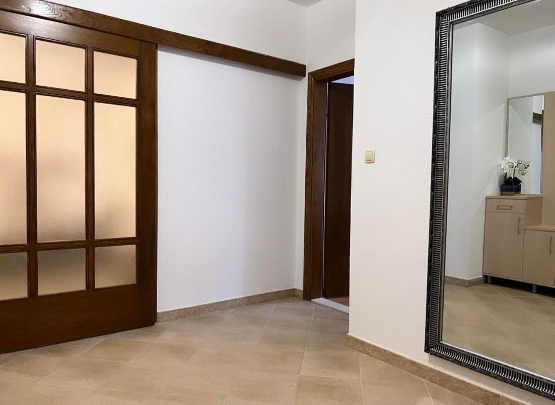 Apartments Mihi Подстрана Экстерьер фото
