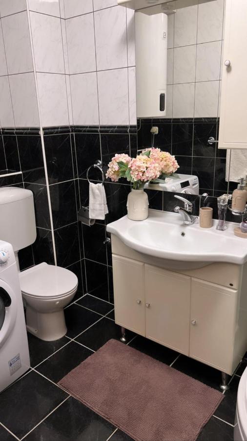 Apartments Mihi Подстрана Экстерьер фото