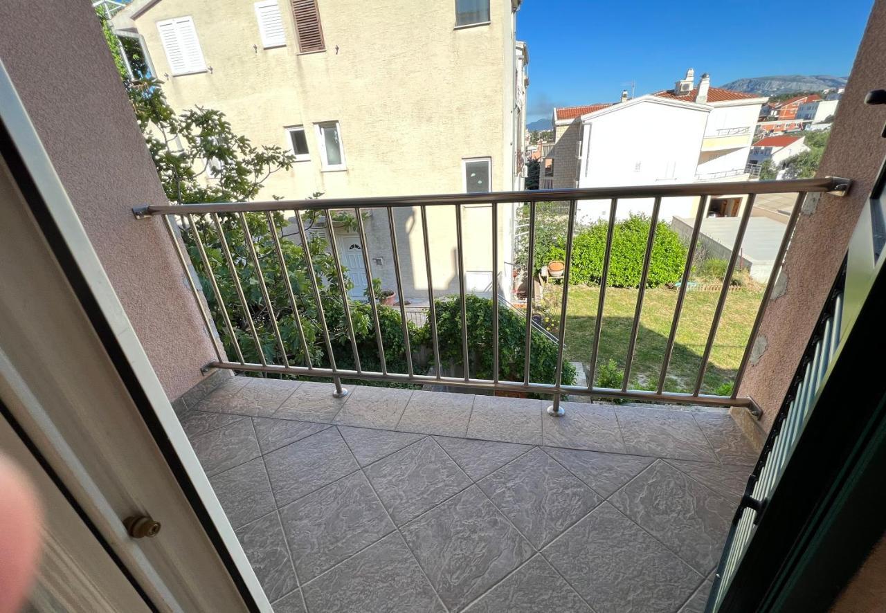 Apartments Mihi Подстрана Экстерьер фото